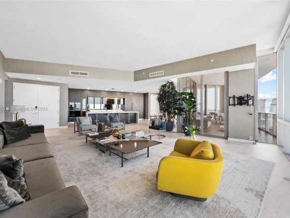 851 NE 1st Ave # 5112, Miami FL 33132 — #A11687670