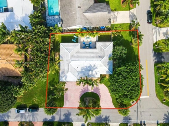 290 Tropic Dr, Lauderdale By The Sea FL 33308 — #A11687947