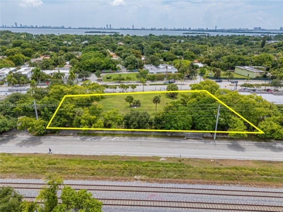 5220 Biscayne, Miami FL 33137 — #A11688521