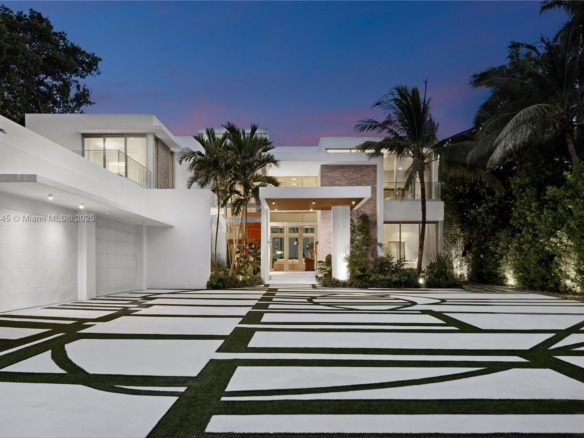 30 Palm Ave, Miami Beach FL 33139 — #A11823145