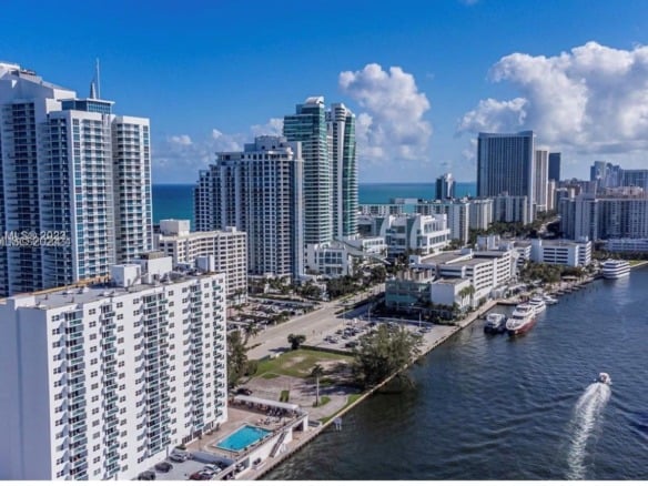3000 S Ocean Dr # 1012, Hollywood FL 33019 — #A11697347