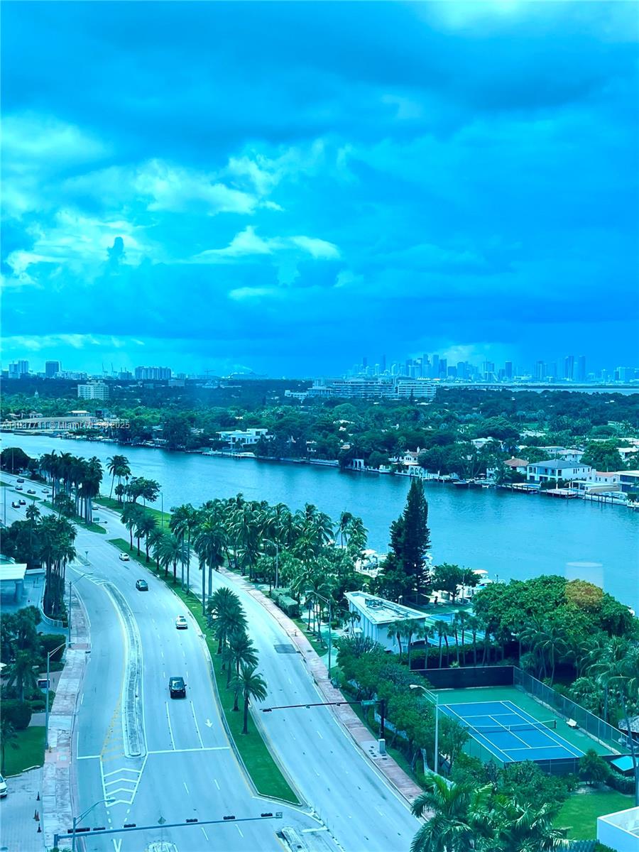1ad5be0d-385 5445 Collins Ave # 1515, Miami Beach FL 33140 — #A11837711