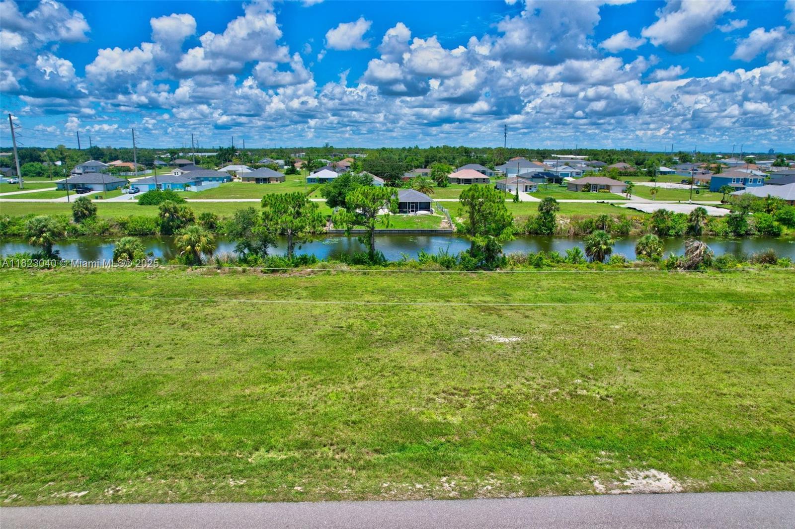 1ad5be0d-386 2625 NE 5th PL, Cape Coral FL 33909 — #A11823040