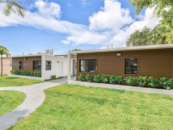 1946 Pierce St # 1, Hollywood FL 33020 — #A11703443