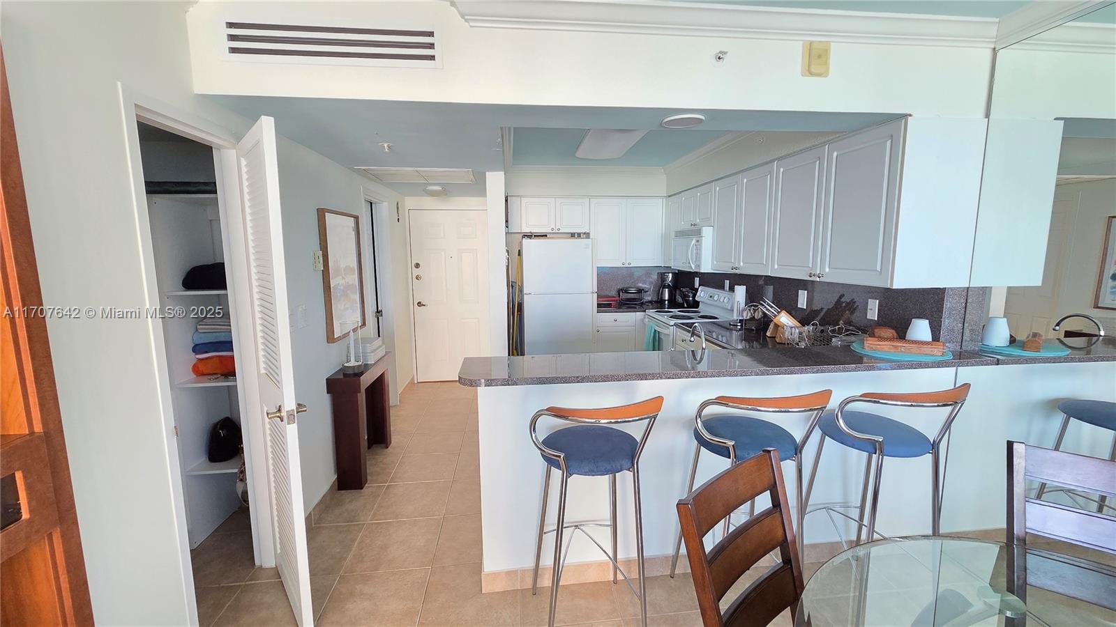 1ad5be0d-3950 2501 S OCEAN DRIVE # 809, Hollywood FL 33019 — #A11707642