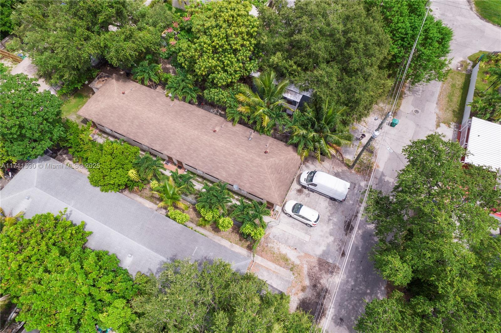 1ad5be0d-3980 5520 NE 1st Ct, Miami FL 33137 — #A11711590