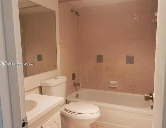 385 Fanshaw # J, Boca Raton FL 33434 — #A11712556
