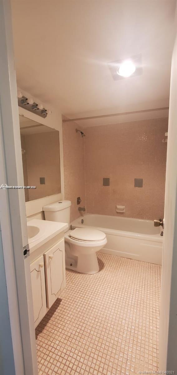 385 Fanshaw # J, Boca Raton FL 33434 — #A11712556