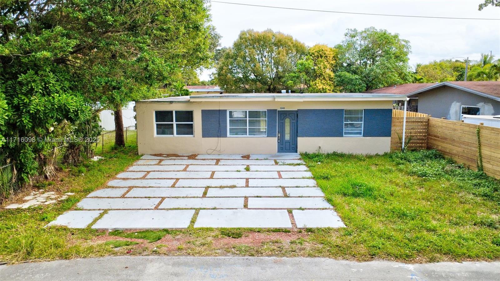 1240 SW 32nd Ave, Fort Lauderdale FL 33312 — #A11716098