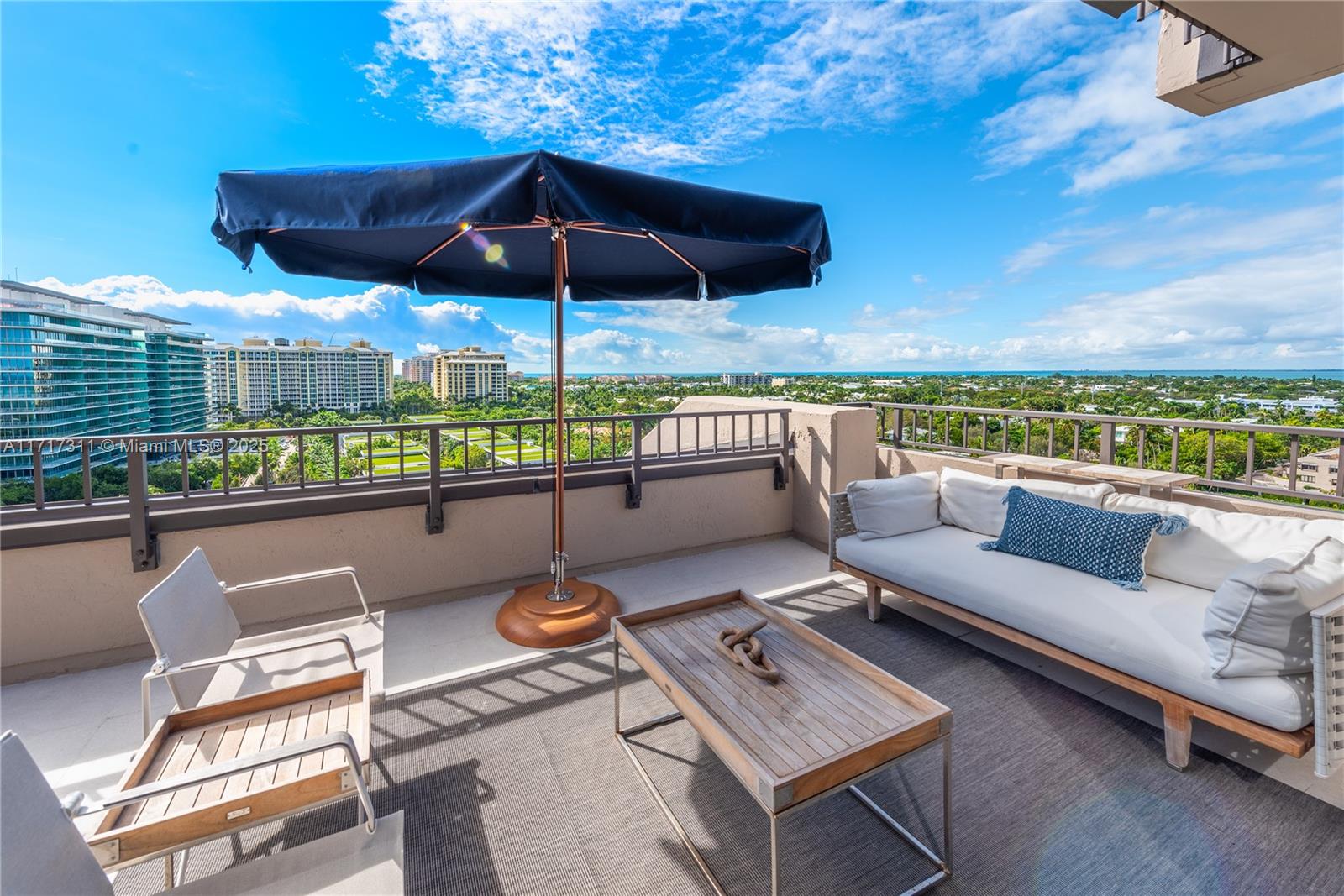 201 Crandon Blvd # 1002, Key Biscayne FL 33149 — #A11717311