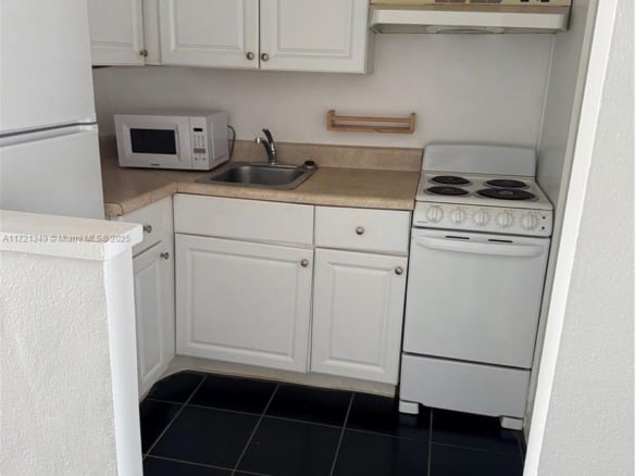 7904 West Dr # 204, North Bay Village FL 33141 — #A11721349