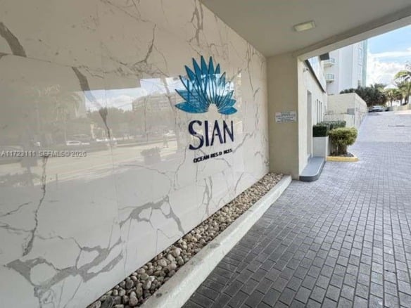 4001 S Ocean Dr # 10D, Hollywood FL 33019 — #A11723111