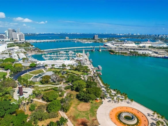 50 Biscayne Blvd # 4208, Miami FL 33132 — #A11723326