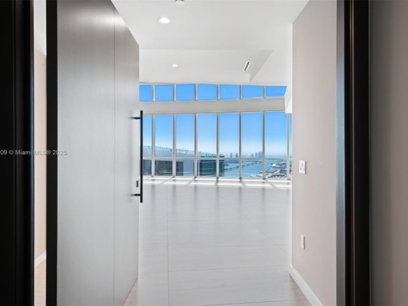851 NE 1st Ave # 5411, Miami FL 33132 — #A11723909