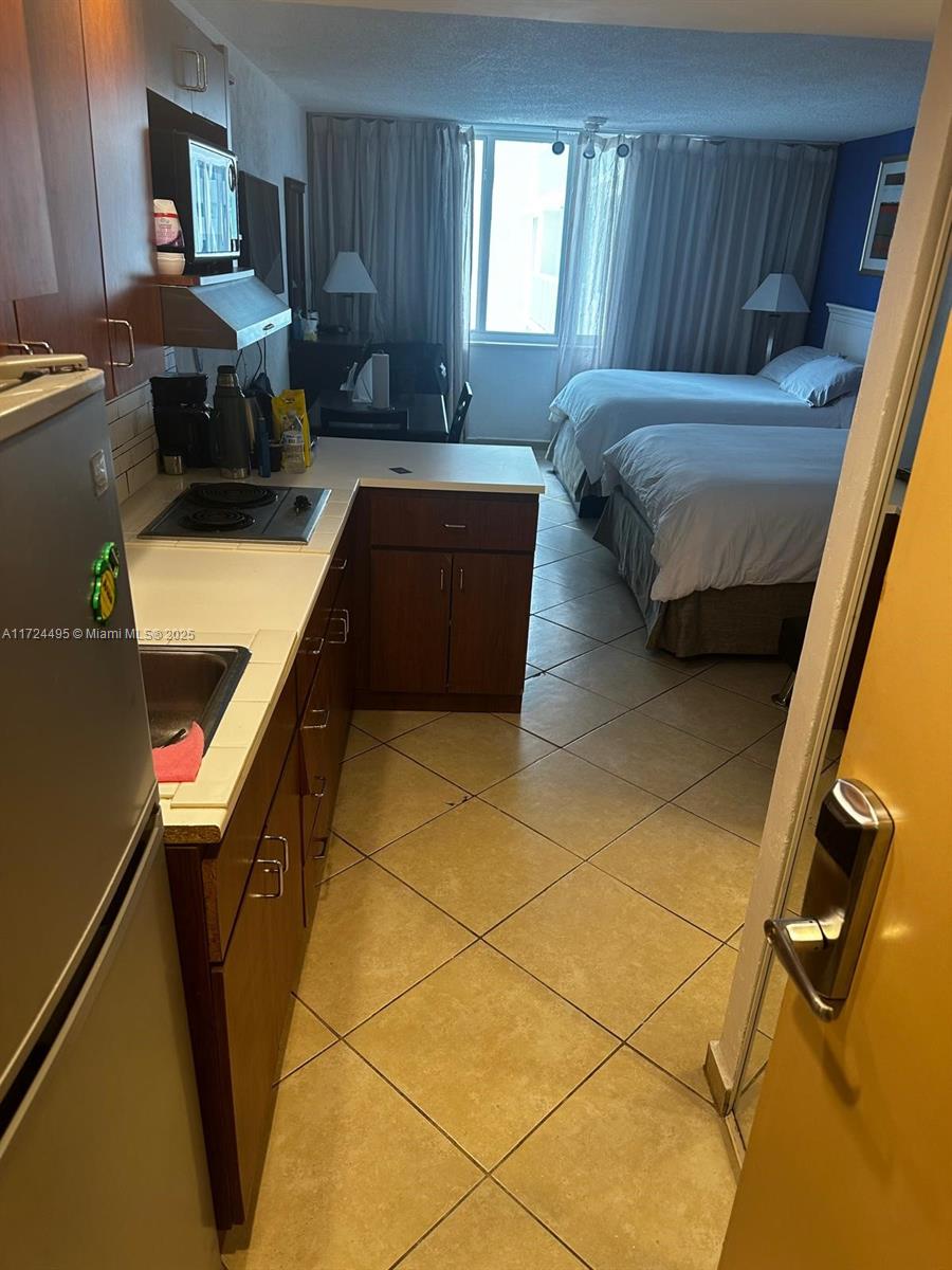 1ad5be0d-4149 19201 Collins Ave # 701, Sunny Isles Beach FL 33160 — #A11724495