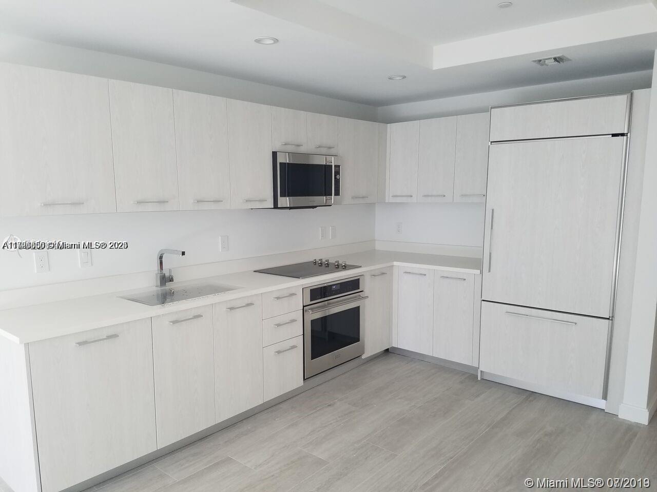 1ad5be0d-4178 55 SW 9th St # 1805, Miami FL 33130 — #A11726655