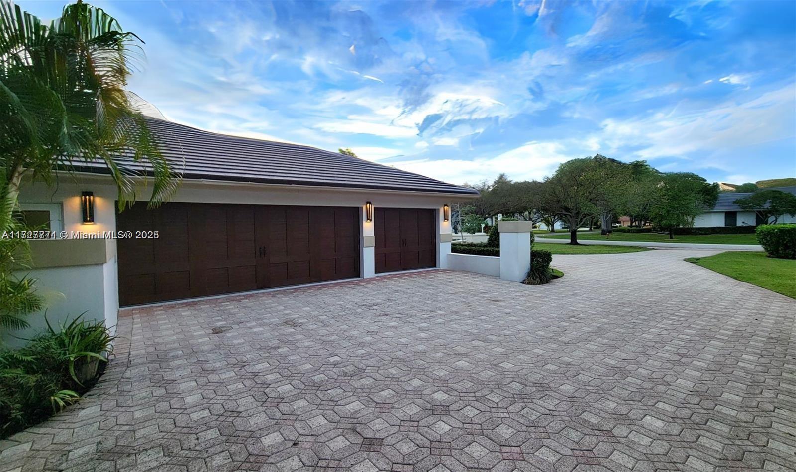x 7700 S Woodridge Dr, Parkland FL 33067 — #A11727771