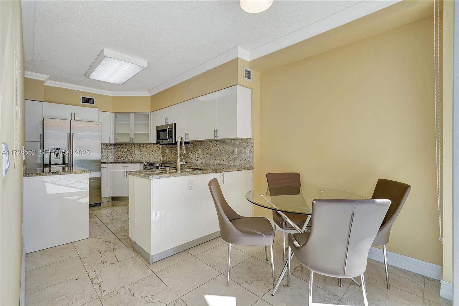 3370 Hidden Bay Dr # 910, Aventura FL 33180 — #A11728552