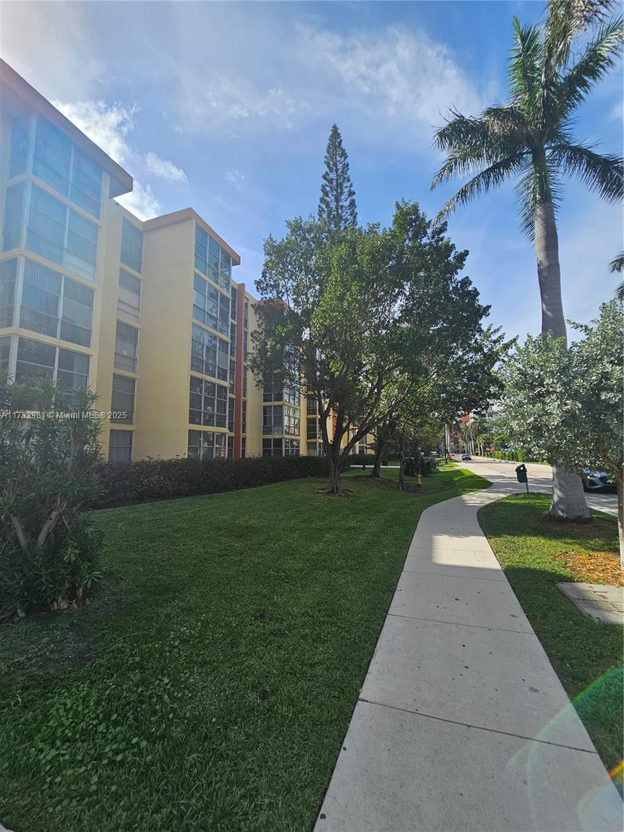 200 172nd St # 102, Sunny Isles Beach FL 33160 — #A11732981