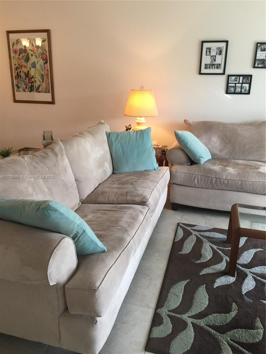 1ad5be0d-4274 8960 S Hollybrook Blvd # 207, Pembroke Pines FL 33025 — #A11733069