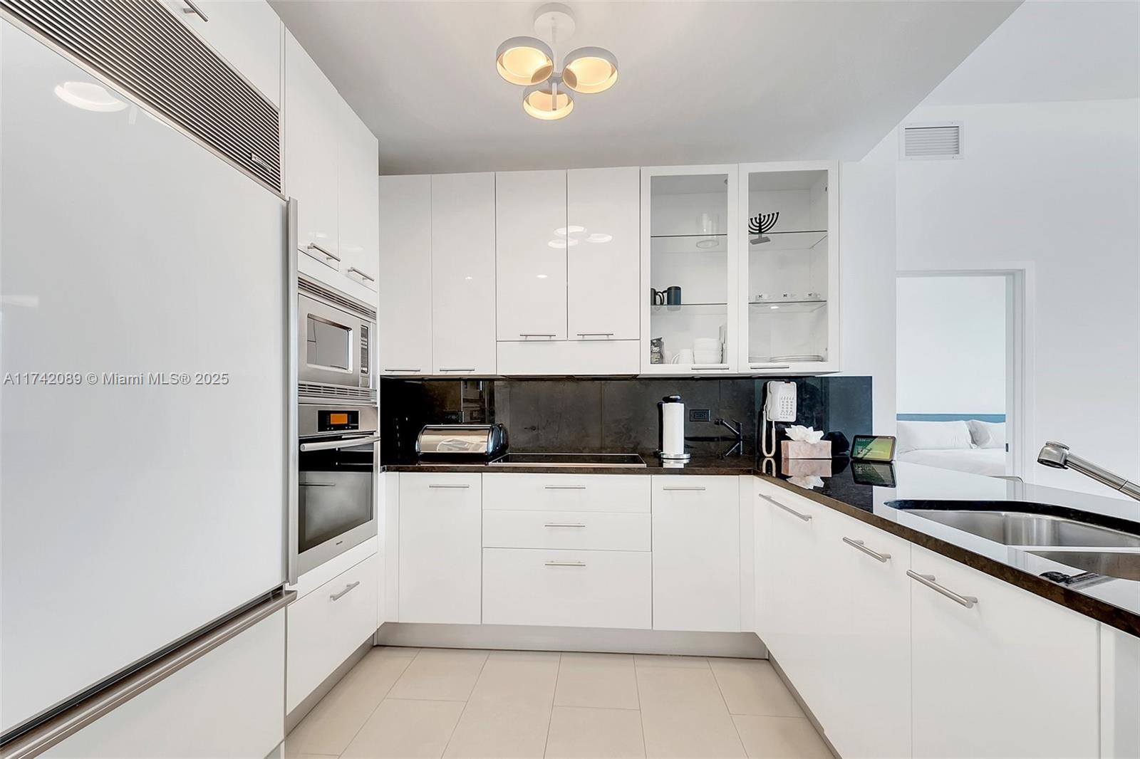 1ad5be0d-4380 6799 Collins Ave # 312, Miami Beach FL 33141 — #A11742089