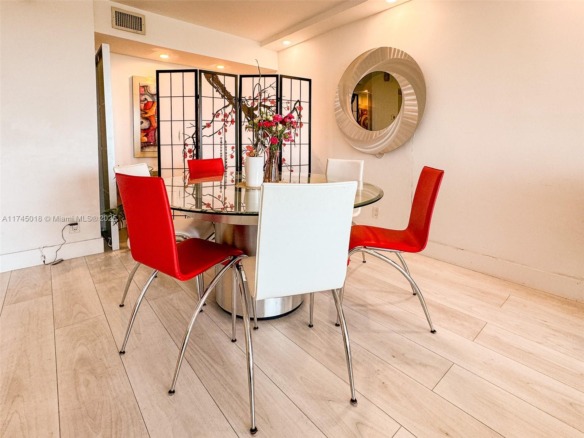 100 Bayview Dr # 721, Sunny Isles Beach FL 33160 — #A11745018