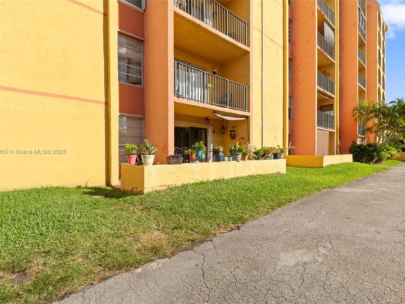 4801 NW 7th St # 16, Miami FL 33126 — #A11753063