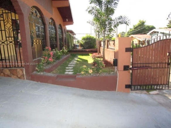 00 Queensbury, Kingston, Jamaica, NA — #A11753656