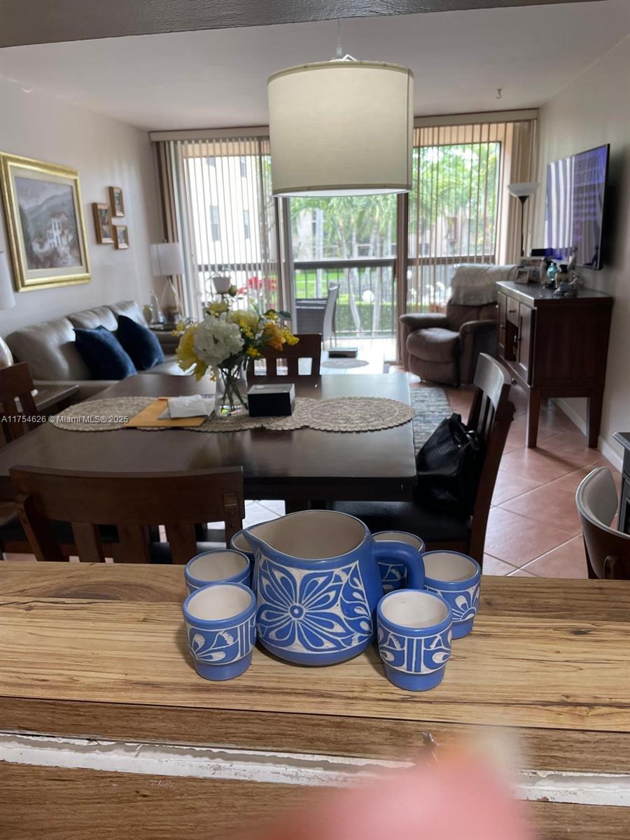 1ad5be0d-4555 10985 SW 107th St # 211, Miami FL 33176 — #A11754626