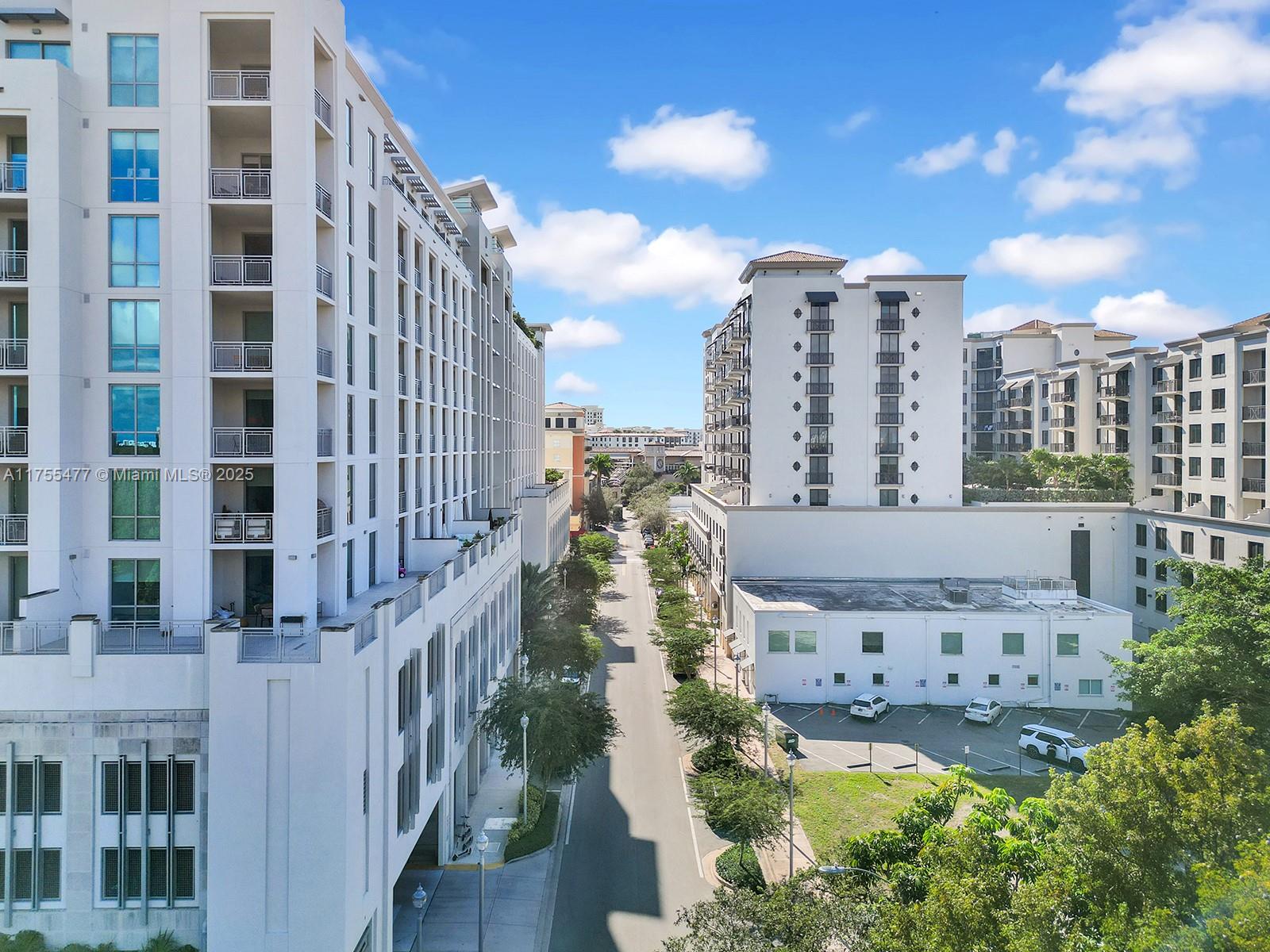 4070 Laguna St, Coral Gables FL 33146 — #A11755477