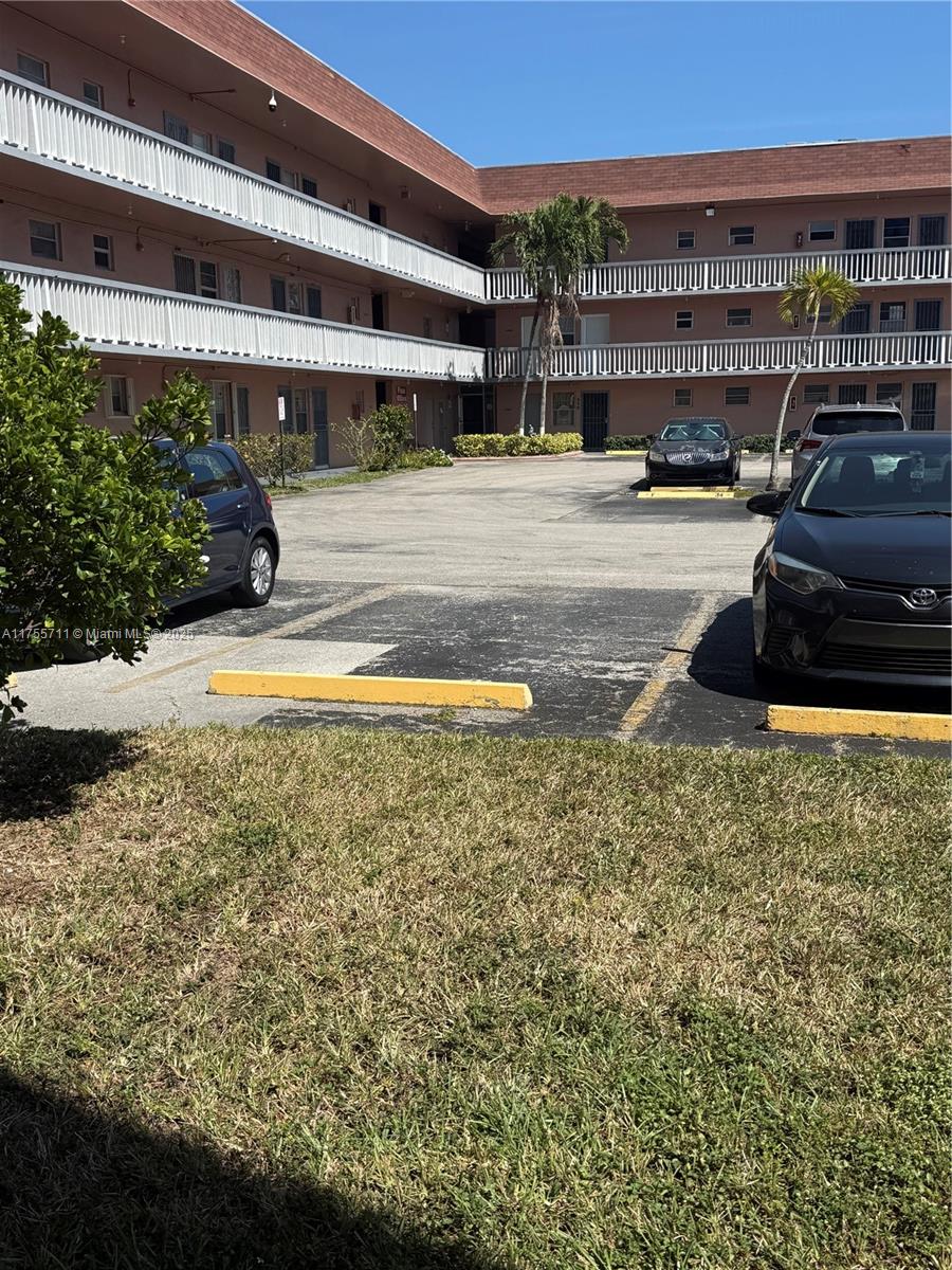 18555 NE 14th Ave # B, Miami FL 33179 — #A11755711