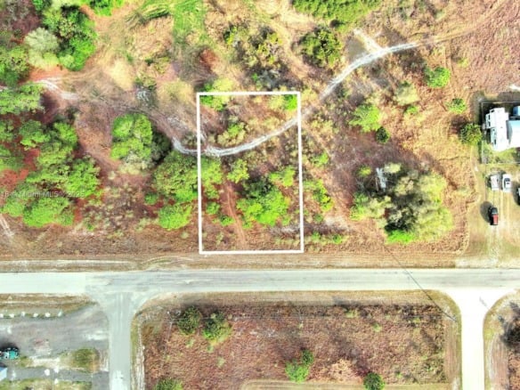 565 Summit Ave S, Lehigh Acres FL 33974 — #A11755718