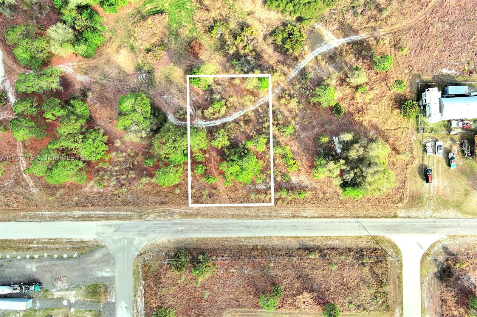1ad5be0d-4571 565 Summit Ave S, Lehigh Acres FL 33974 — #A11755718