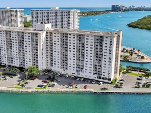 400 Kings Point Dr # 810, Sunny Isles Beach FL 33160 — #A11755851