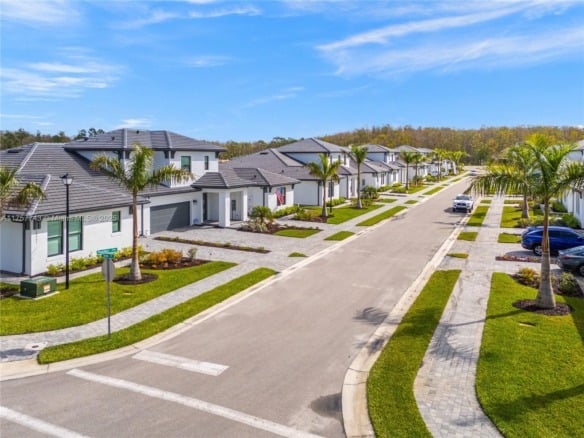 10925 Preachers Cove LN, Fort Myers FL 33913 — #A11757743