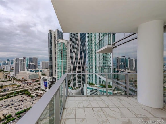 851 NE 1st Ave # 2600, Miami FL 33132 — #A11758518