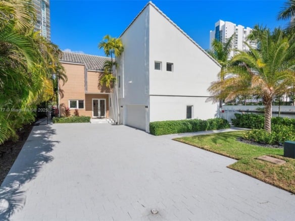 201 Atlantic Ave, Sunny Isles Beach FL 33160 — #A11758977