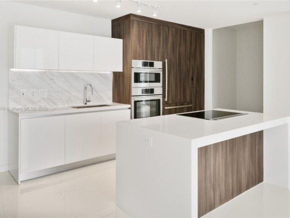 851 NE 1st Ave # 4203, Miami FL 33132 — #A11760379