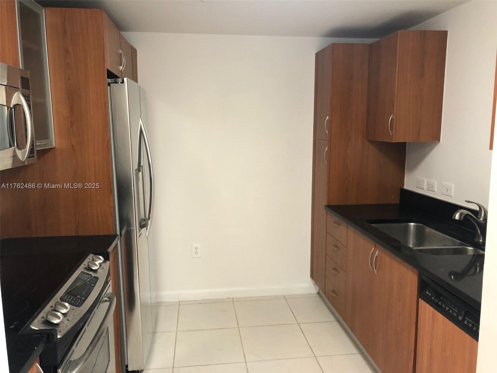 1ad5be0d-4680 2775 NE 187th St # 527, Aventura FL 33180 — #A11762486