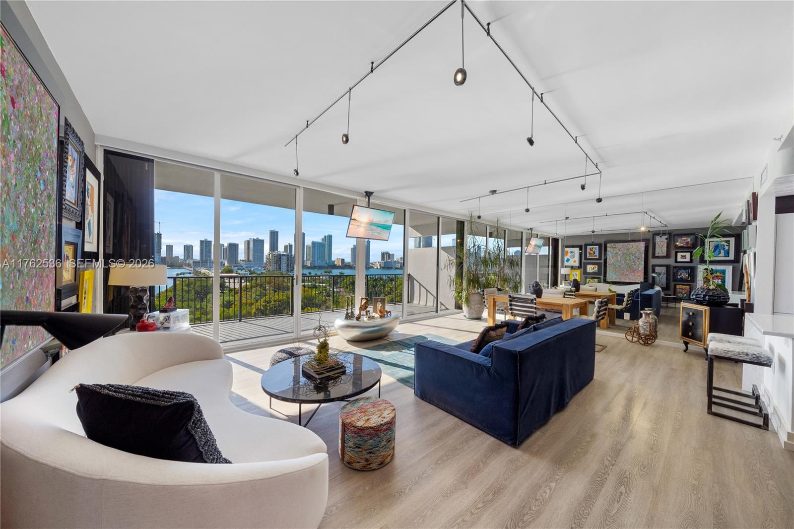 1000 Venetian Way # 810, Miami FL 33139 — #A11762536