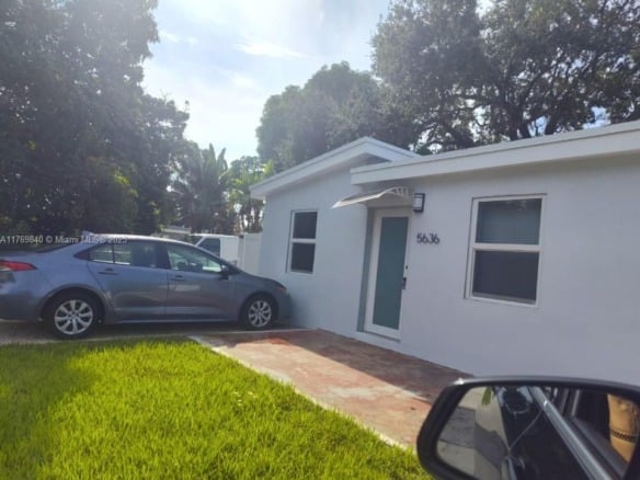 5636 Arthur St, Hollywood FL 33021 — #A11769840