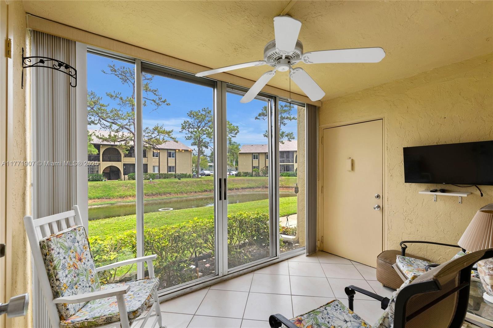 1ad5be0d-4837 336 Pine Ridge Cir # 1, Green Acres FL 33463 — #A11771907
