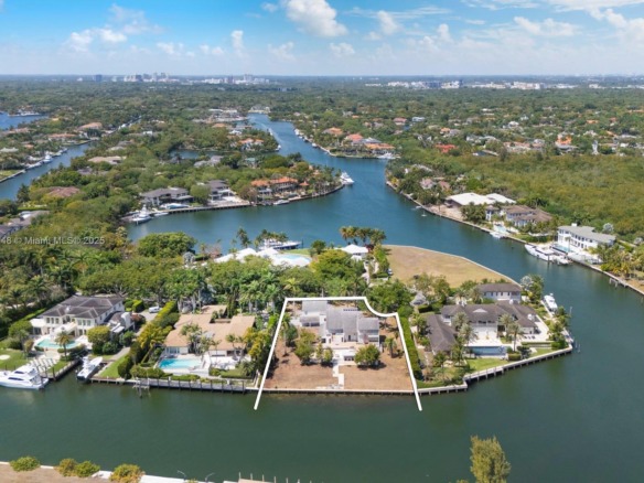 30 Leucadendra Dr, Coral Gables FL 33156 — #A11774848