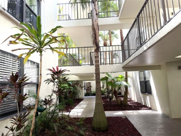 20401 NE 30th Ave # 8, Aventura FL 33180 — #A11775238