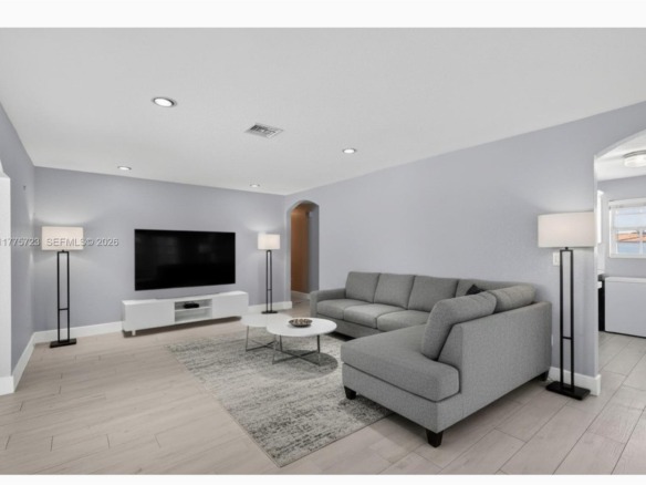 217 SE 5th St, Dania Beach FL 33004 — #A11775723