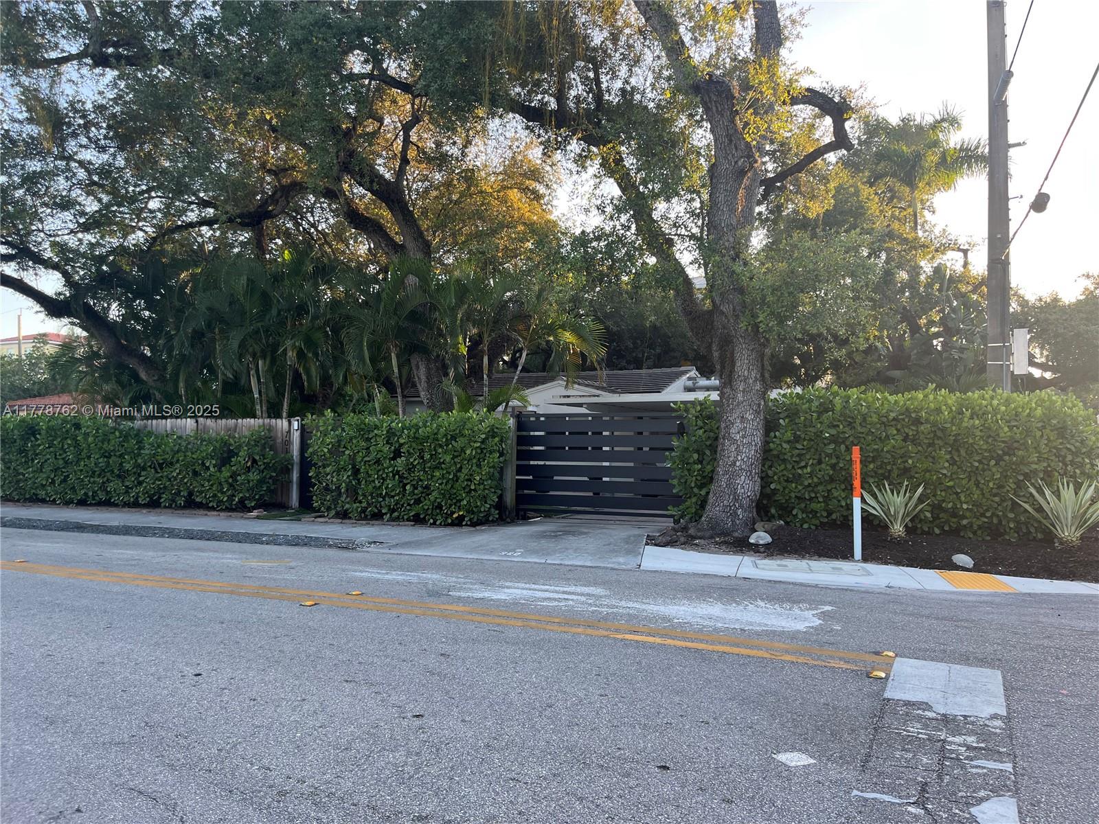 1ad5be0d-4951 701 SW 9th Ave, Fort Lauderdale FL 33315 — #A11778762