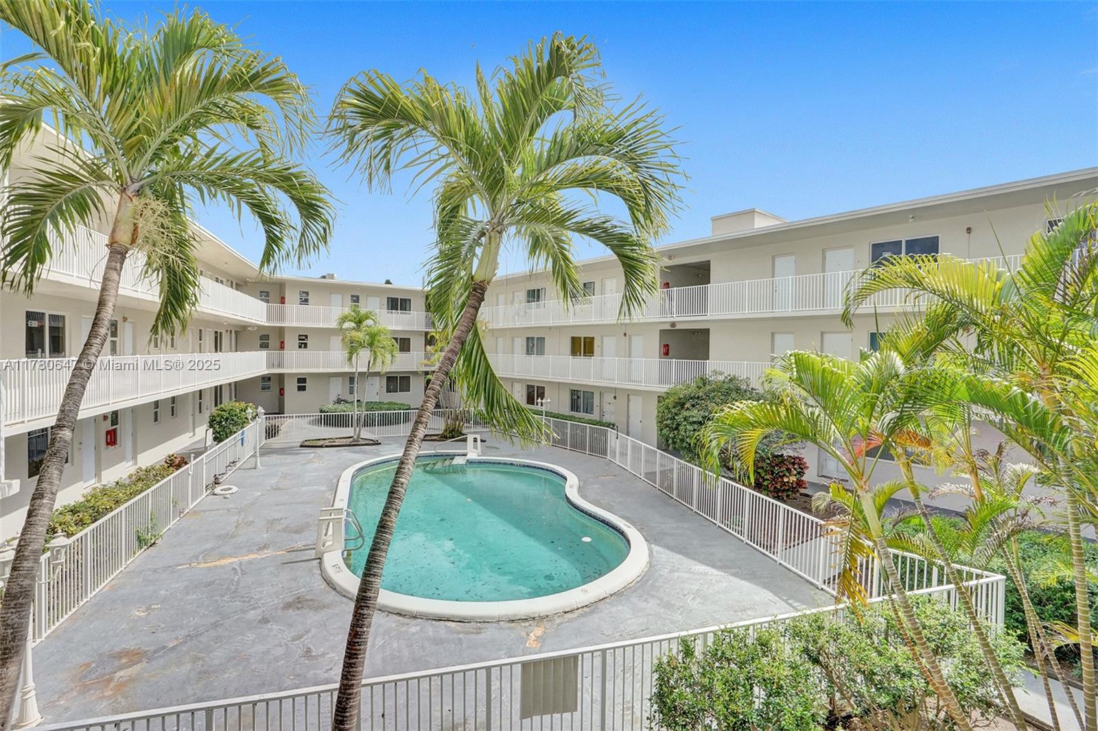 1ad5be0d-4981 1895 Venice Park Dr # 16B, North Miami FL 33181 — #A11780647