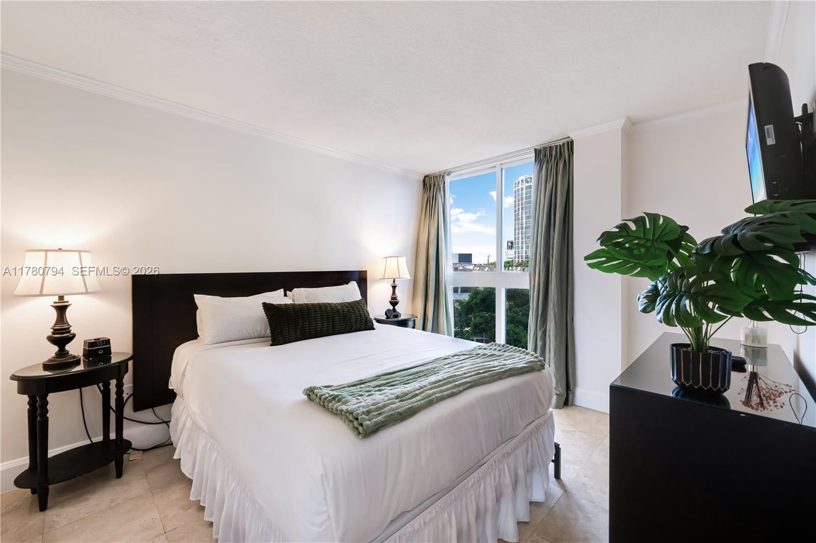 1ad5be0d-4986 2951 S Bayshore Dr # 815, Miami FL 33133 — #A11780794