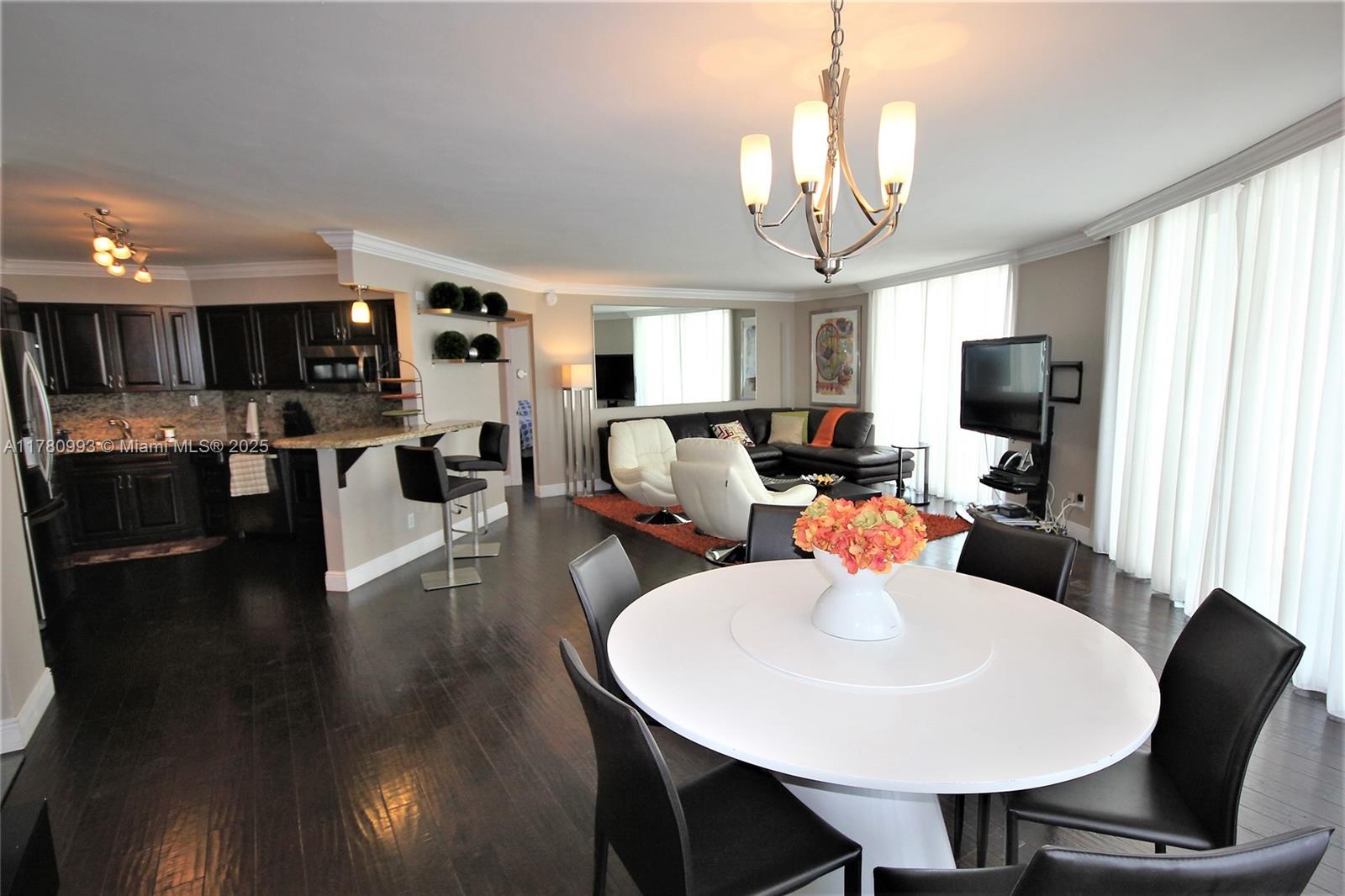 5151 COLLINS AV # 924, Miami Beach FL 33140 — #A11780993