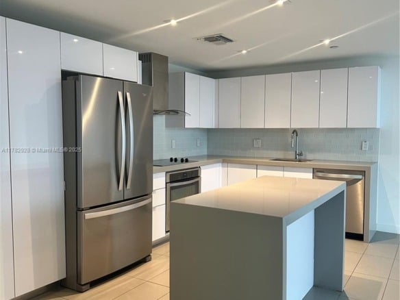 1600 NE 1st Ave # 2017, Miami FL 33132 — #A11782928